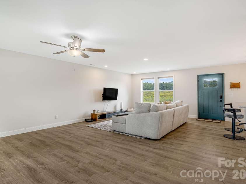 398 Point Hope Lane, Hendersonville, NC 28792.  MLS# CAR4420694, YatesRealty ID 48340. 