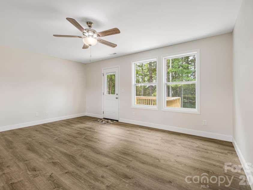 398 Point Hope Lane, Hendersonville, NC 28792.  MLS# CAR4420694, YatesRealty ID 48340. 