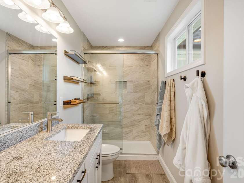398 Point Hope Lane, Hendersonville, NC 28792.  MLS# CAR4420694, YatesRealty ID 48340. 