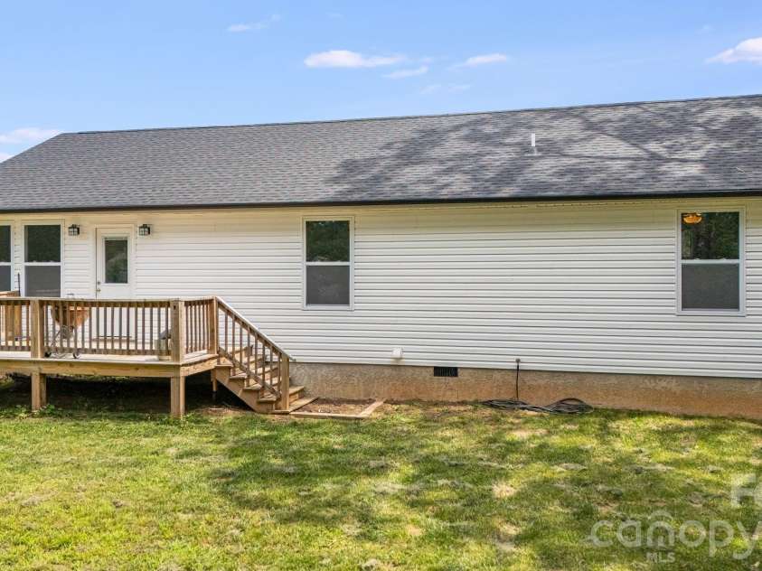 398 Point Hope Lane, Hendersonville, NC 28792.  MLS# CAR4420694, YatesRealty ID 48340. 