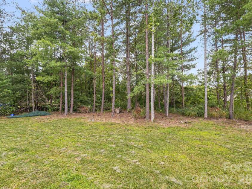 398 Point Hope Lane, Hendersonville, NC 28792.  MLS# CAR4420694, YatesRealty ID 48340. 