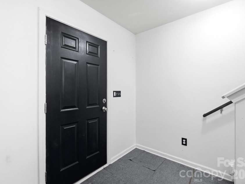1718 Aldershot Court, Dallas, NC 28034.  MLS# CAR4420547, YatesRealty ID 48341. 