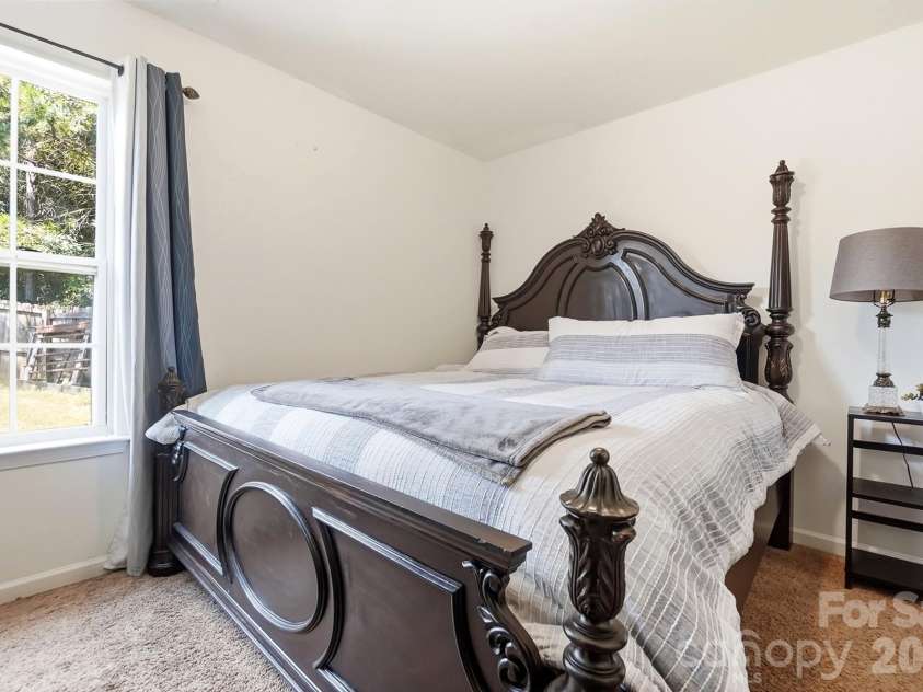 1718 Aldershot Court, Dallas, NC 28034.  MLS# CAR4420547, YatesRealty ID 48341. 
