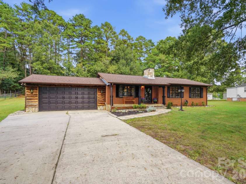 1471 Ontario Drive, Kannapolis, NC 28083.  MLS# CAR4420487, YatesRealty ID 48342. 