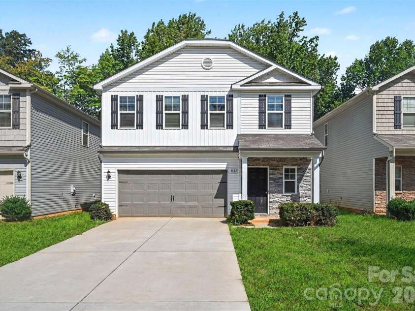 7323 Neal Road, Charlotte, NC 28262.  MLS# CAR4419170, YatesRealty ID 48344. 