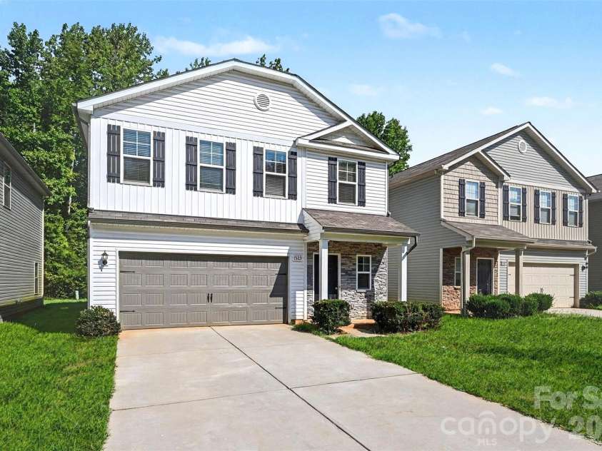 7323 Neal Road, Charlotte, NC 28262.  MLS# CAR4419170, YatesRealty ID 48344. 
