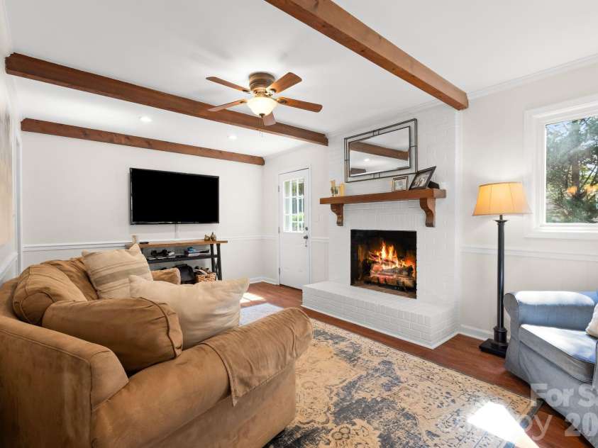 517 Forest Lane, Belmont, NC 28012.  MLS# CAR4419749, YatesRealty ID 48347. 