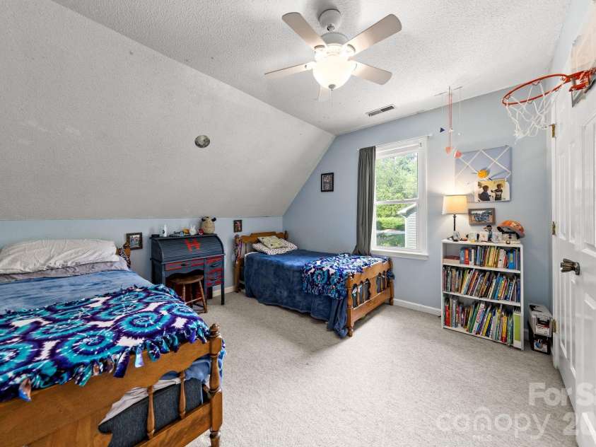 517 Forest Lane, Belmont, NC 28012.  MLS# CAR4419749, YatesRealty ID 48347. 