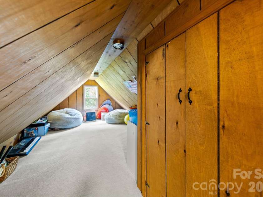 517 Forest Lane, Belmont, NC 28012.  MLS# CAR4419749, YatesRealty ID 48347. 