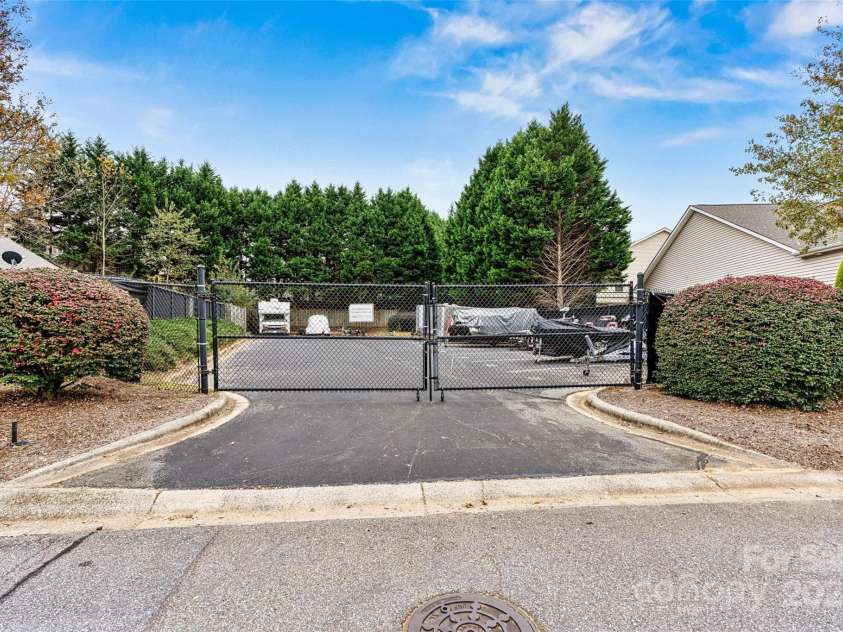 191 Oak Village Parkway, Mooresville, NC 28117.  MLS# CAR4197215, YatesRealty ID 4835. Boat and RV Storage