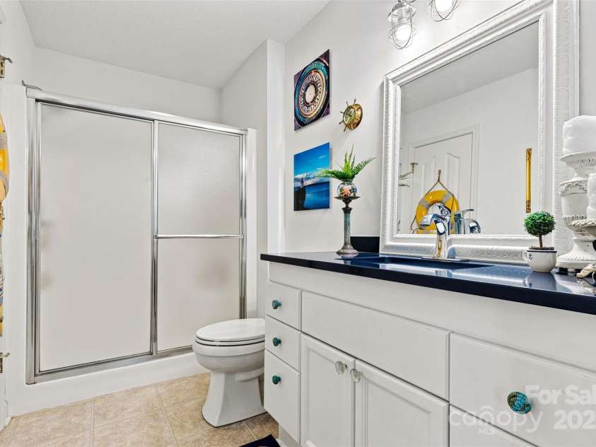 191 Oak Village Parkway, Mooresville, NC 28117.  MLS# CAR4197215, YatesRealty ID 4835. Primary Bath