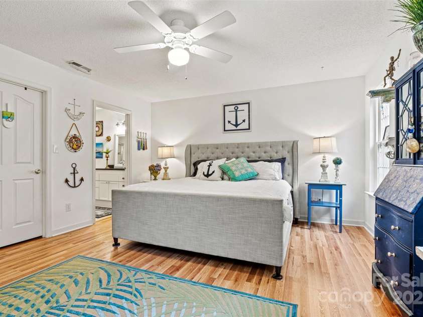191 Oak Village Parkway, Mooresville, NC 28117.  MLS# CAR4197215, YatesRealty ID 4835. Primary Bedroom has large walk in closet.