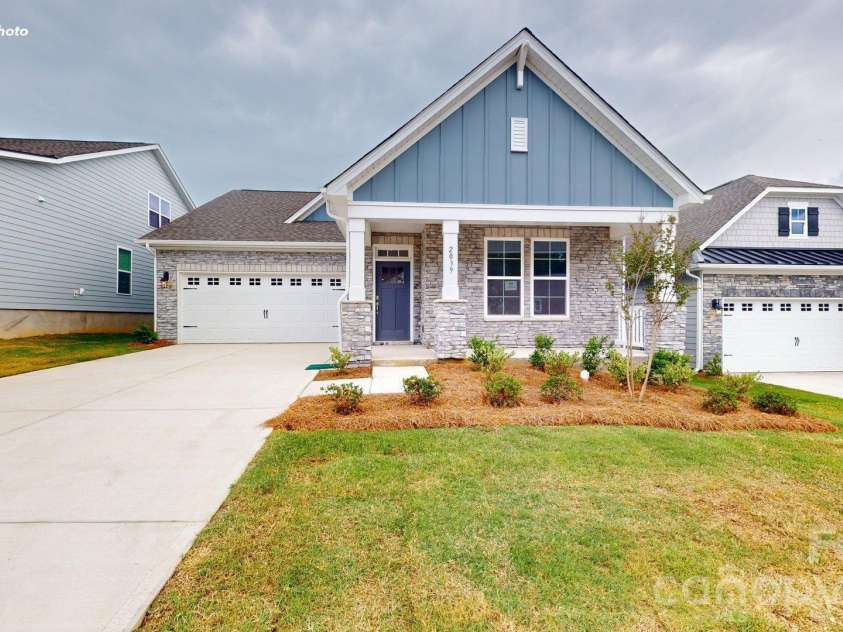 3260 Oberon Street, York, SC 29745.  MLS# CAR4413402, YatesRealty ID 48351. 