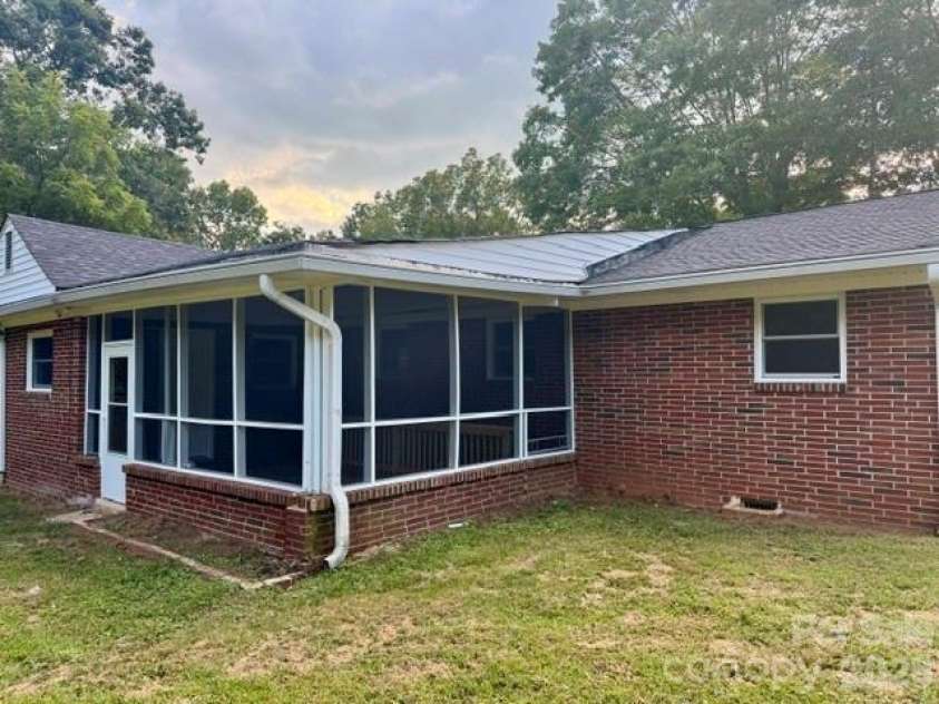 1911 Wall Street, Morganton, NC 28655.  MLS# CAR4420791, YatesRealty ID 48352. 