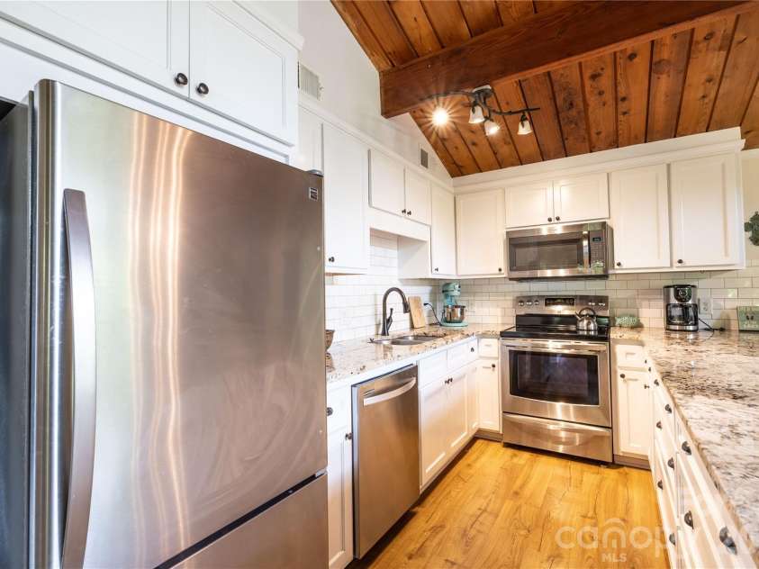825 Emerald Shores Road, Mount Gilead, NC 27306.  MLS# CAR4420391, YatesRealty ID 48353. 
