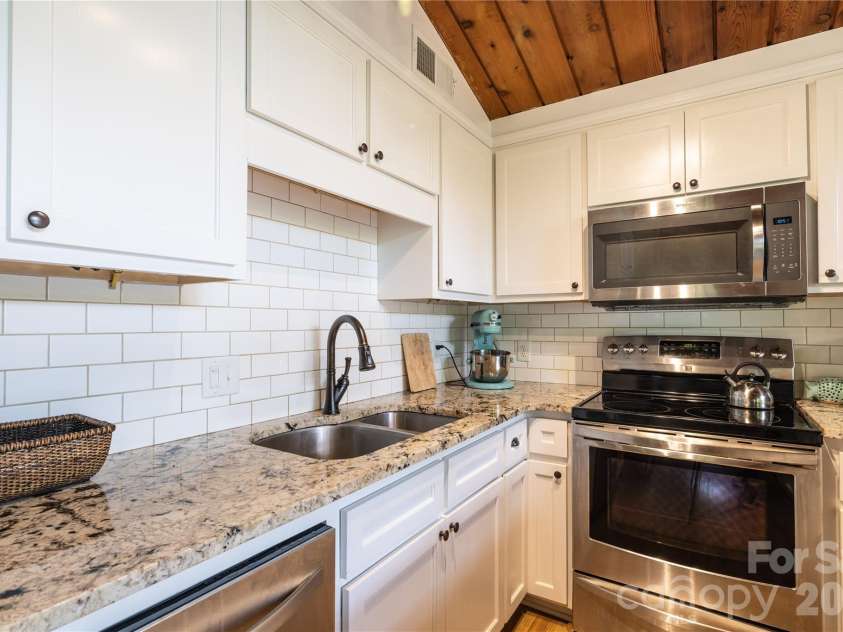 825 Emerald Shores Road, Mount Gilead, NC 27306.  MLS# CAR4420391, YatesRealty ID 48353. 