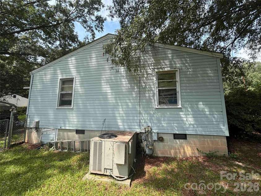 2721 Puritan Street, Gastonia, NC 28052.  MLS# CAR4420950, YatesRealty ID 48355. 