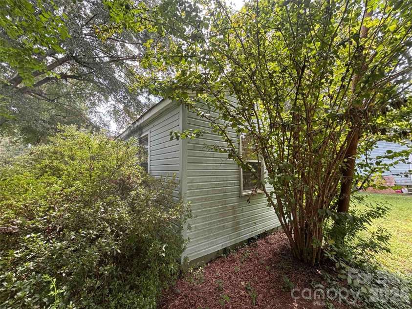 2721 Puritan Street, Gastonia, NC 28052.  MLS# CAR4420950, YatesRealty ID 48355. 