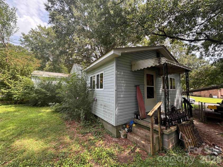 2721 Puritan Street, Gastonia, NC 28052.  MLS# CAR4420950, YatesRealty ID 48355. 
