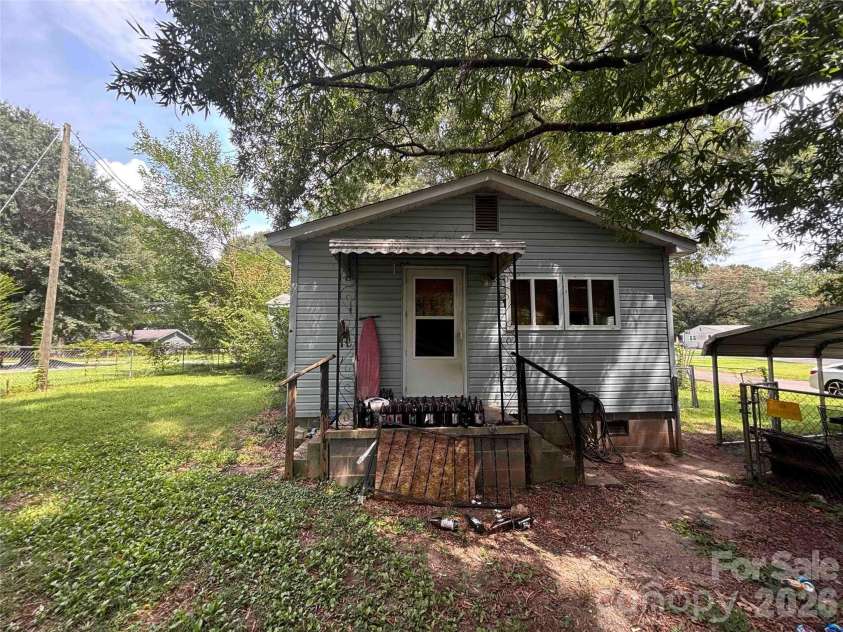 2721 Puritan Street, Gastonia, NC 28052.  MLS# CAR4420950, YatesRealty ID 48355. 