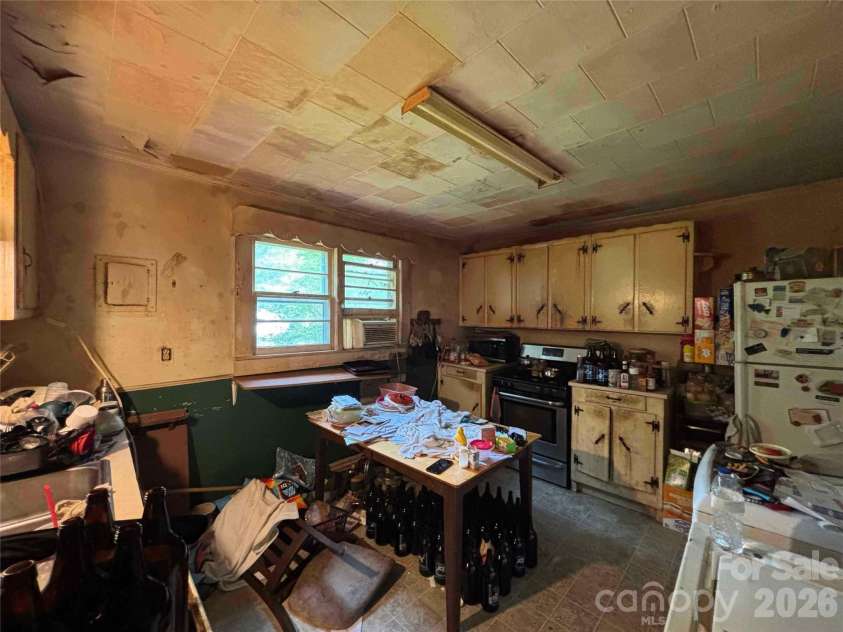 2721 Puritan Street, Gastonia, NC 28052.  MLS# CAR4420950, YatesRealty ID 48355. 