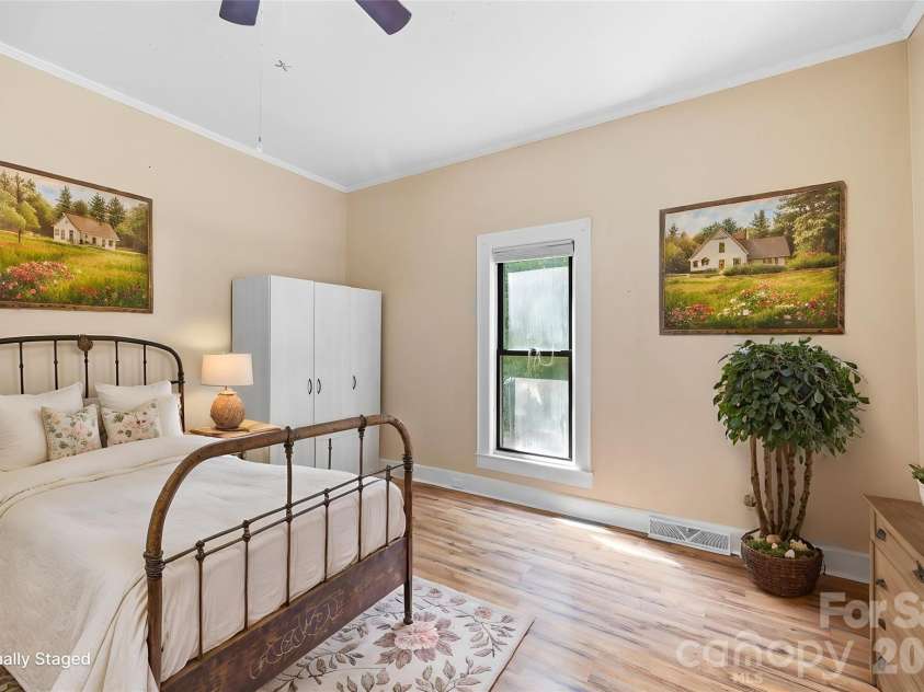 513 Edgemont Street, Albemarle, NC 28001.  MLS# CAR4420749, YatesRealty ID 48356. 