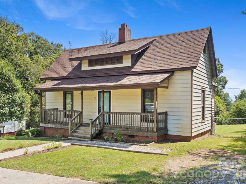 513 Edgemont Street, Albemarle, NC 28001.  MLS# CAR4420749, YatesRealty ID 48356. 