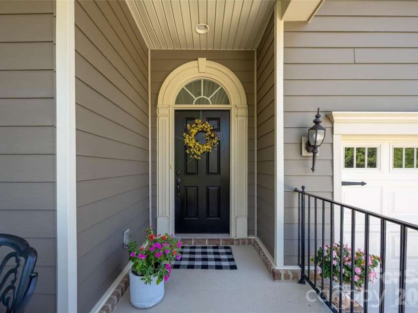 11426 Warfield Avenue, Huntersville, NC 28078.  MLS# CAR4420071, YatesRealty ID 48358. 