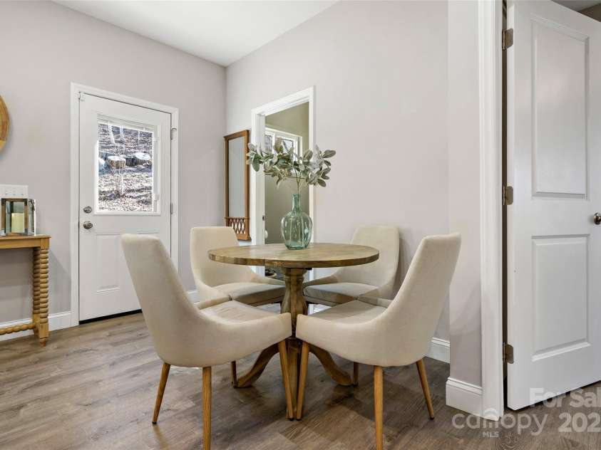 215 David Ridge Road, Black Mountain, NC 28711.  MLS# CAR4225943, YatesRealty ID 4836. 