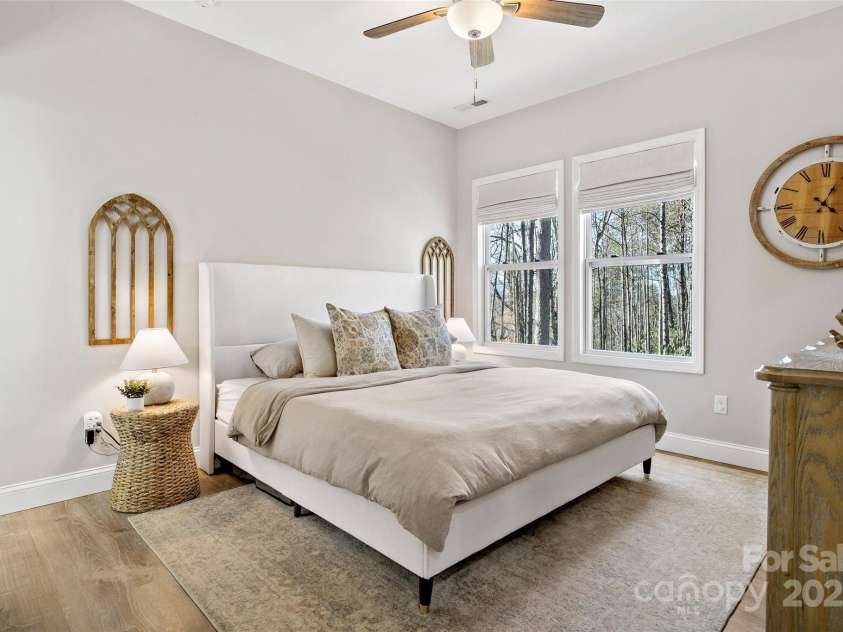 215 David Ridge Road, Black Mountain, NC 28711.  MLS# CAR4225943, YatesRealty ID 4836. 