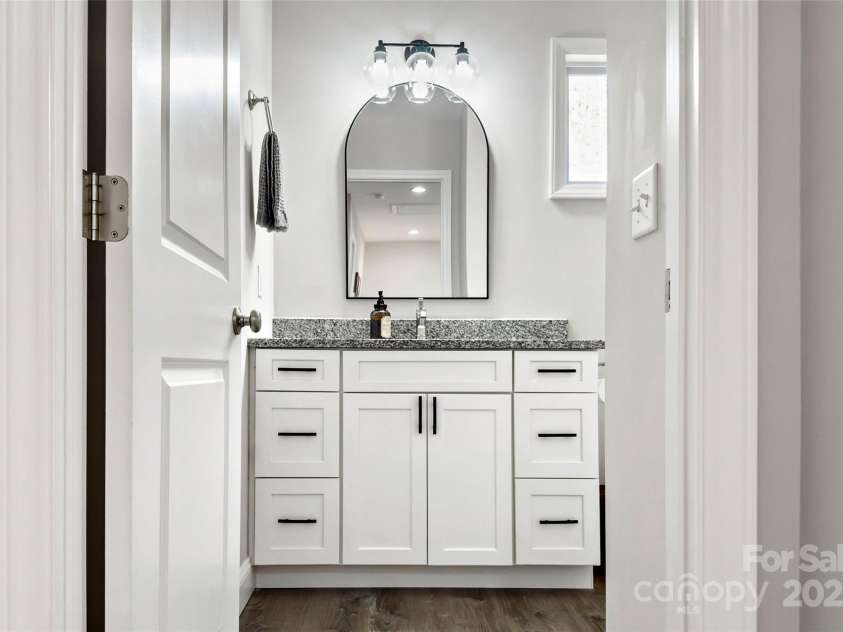 215 David Ridge Road, Black Mountain, NC 28711.  MLS# CAR4225943, YatesRealty ID 4836. 