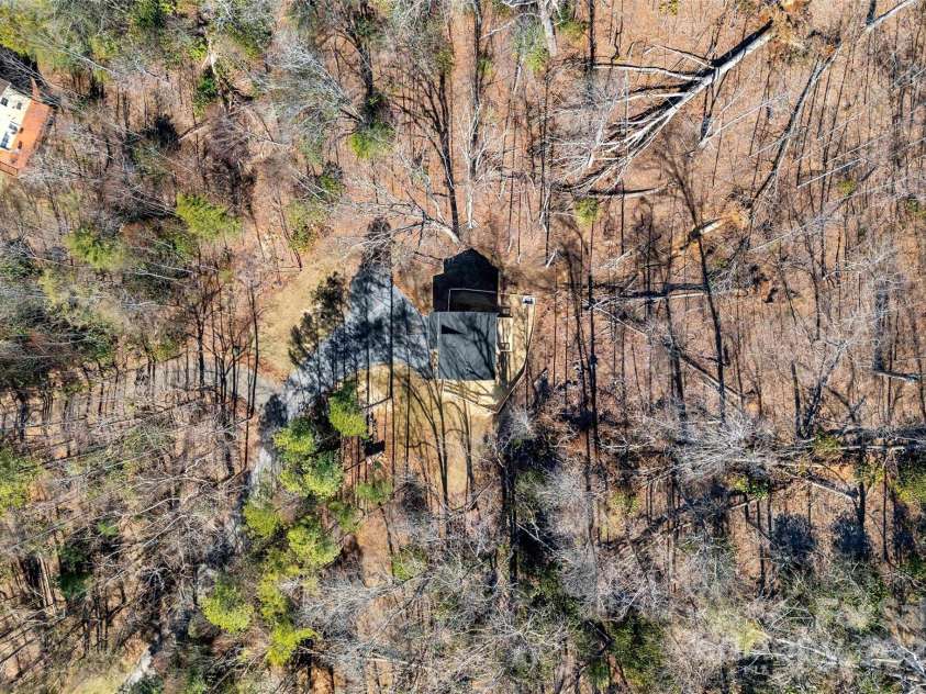 215 David Ridge Road, Black Mountain, NC 28711.  MLS# CAR4225943, YatesRealty ID 4836. 