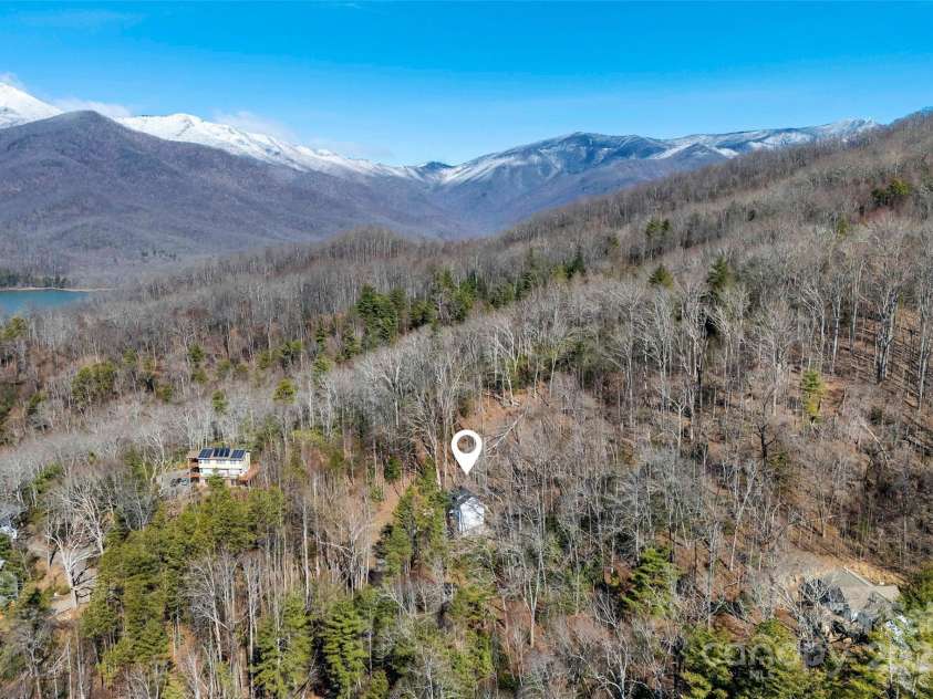 215 David Ridge Road, Black Mountain, NC 28711.  MLS# CAR4225943, YatesRealty ID 4836. 