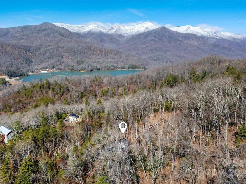 215 David Ridge Road, Black Mountain, NC 28711.  MLS# CAR4225943, YatesRealty ID 4836. 