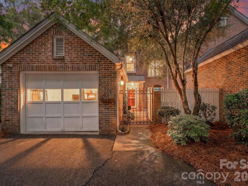 806 Colony Oaks Drive, Monroe, NC 28112.  MLS# CAR4395392, YatesRealty ID 4836. 