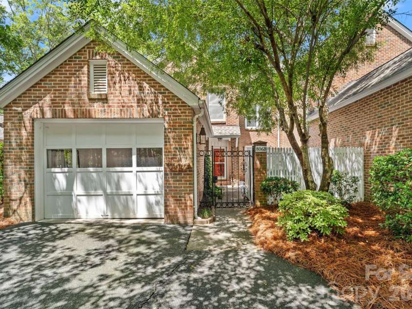 806 Colony Oaks Drive, Monroe, NC 28112.  MLS# CAR4395392, YatesRealty ID 4836. 