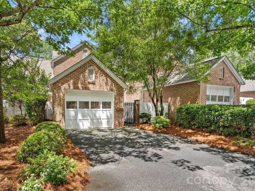 806 Colony Oaks Drive, Monroe, NC 28112.  MLS# CAR4395392, YatesRealty ID 4836. 