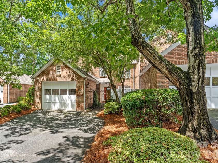 806 Colony Oaks Drive, Monroe, NC 28112.  MLS# CAR4395392, YatesRealty ID 4836. 