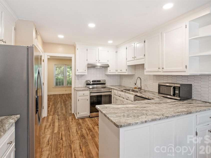 806 Colony Oaks Drive, Monroe, NC 28112.  MLS# CAR4395392, YatesRealty ID 4836. 