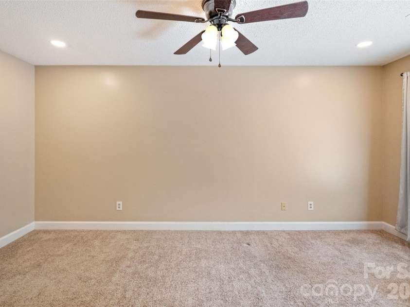 806 Colony Oaks Drive, Monroe, NC 28112.  MLS# CAR4395392, YatesRealty ID 4836. 