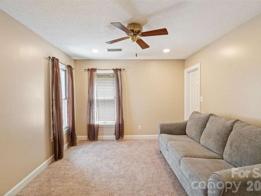 806 Colony Oaks Drive, Monroe, NC 28112.  MLS# CAR4395392, YatesRealty ID 4836. 