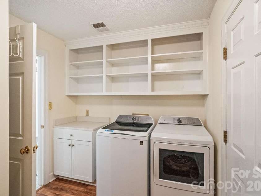 806 Colony Oaks Drive, Monroe, NC 28112.  MLS# CAR4395392, YatesRealty ID 4836. 