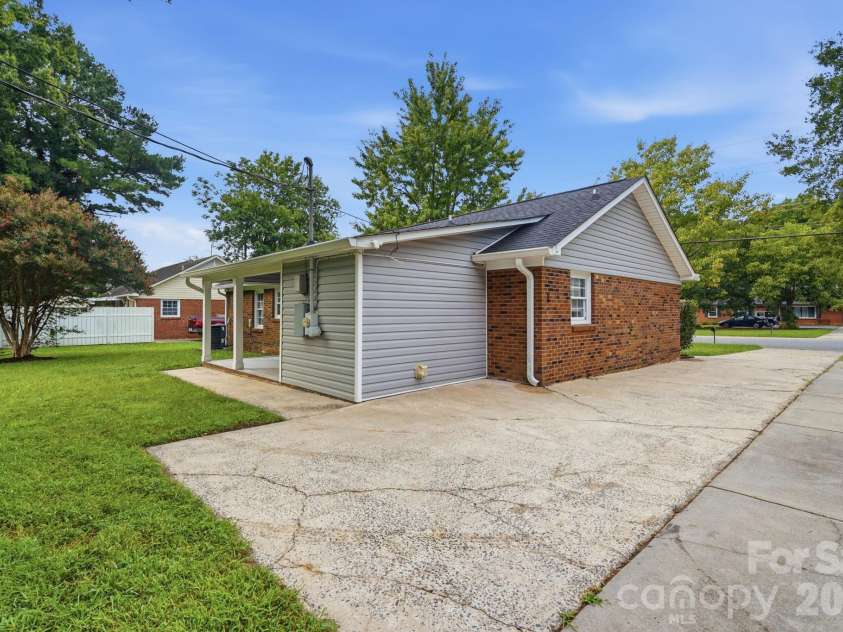 8208 Idlewild Road, Indian Trail, NC 28079.  MLS# CAR4420036, YatesRealty ID 48361. 
