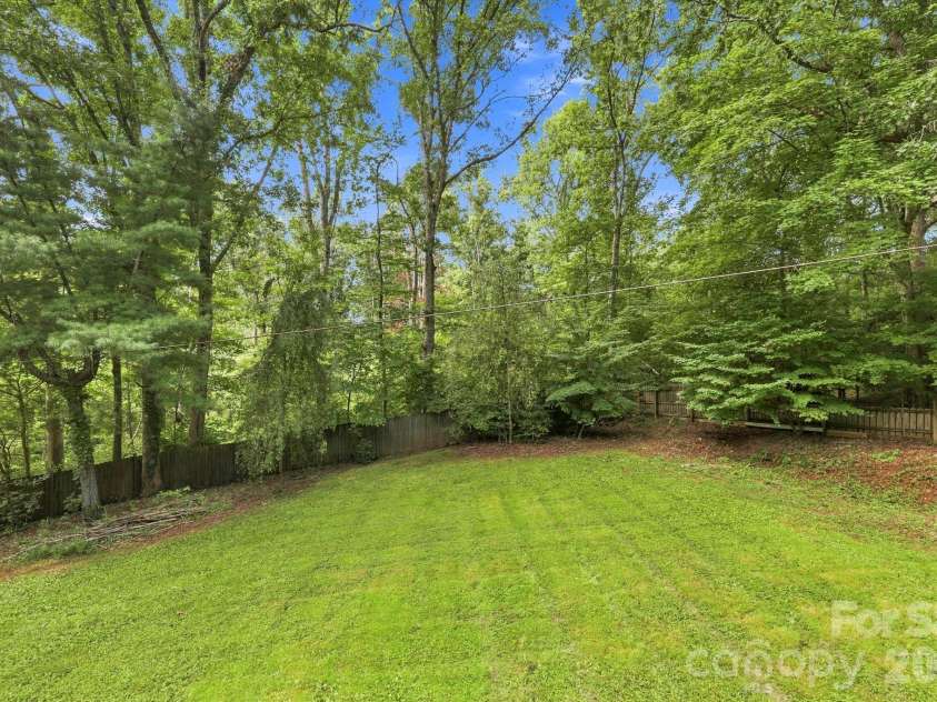 505 Pole Creasman Road, Asheville, NC 28806.  MLS# CAR4420209, YatesRealty ID 48362. 