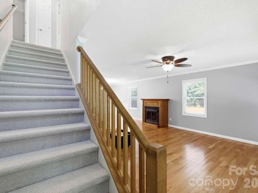 505 Pole Creasman Road, Asheville, NC 28806.  MLS# CAR4420209, YatesRealty ID 48362. 