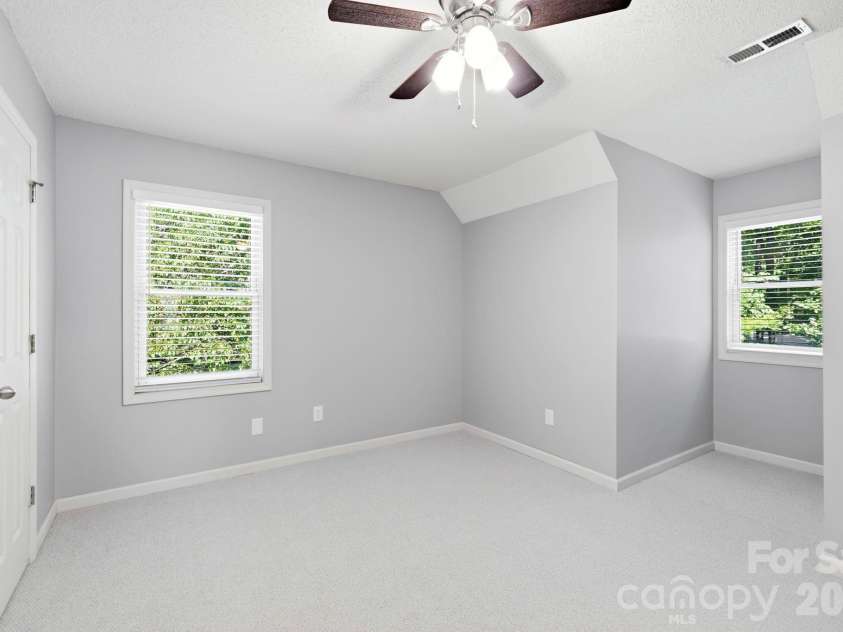 505 Pole Creasman Road, Asheville, NC 28806.  MLS# CAR4420209, YatesRealty ID 48362. 