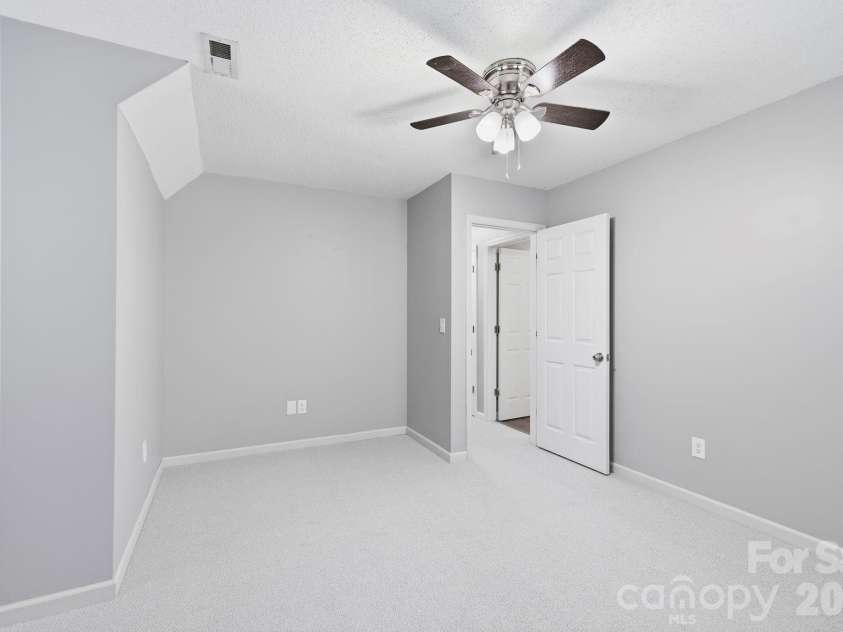 505 Pole Creasman Road, Asheville, NC 28806.  MLS# CAR4420209, YatesRealty ID 48362. 