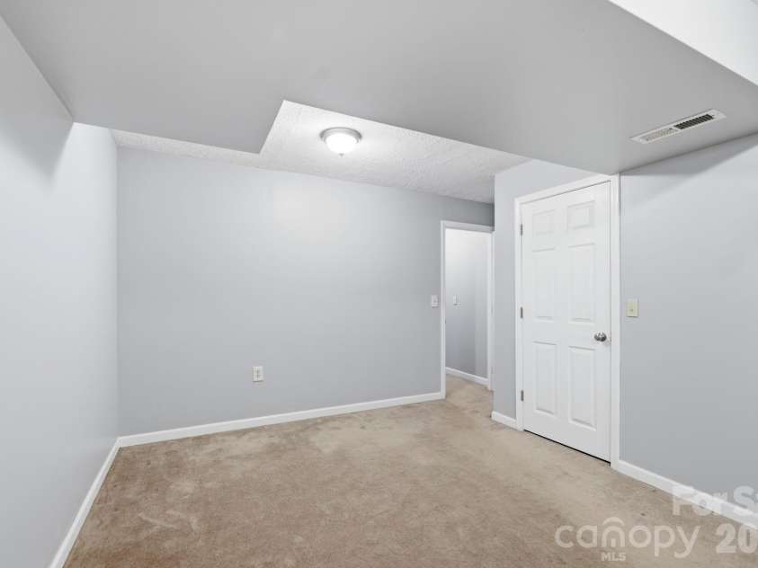 505 Pole Creasman Road, Asheville, NC 28806.  MLS# CAR4420209, YatesRealty ID 48362. 