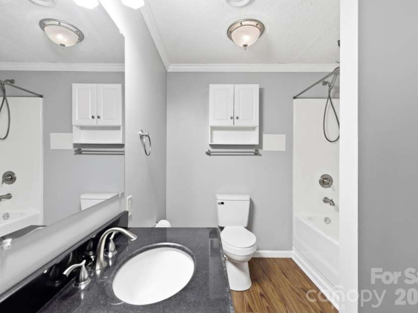 505 Pole Creasman Road, Asheville, NC 28806.  MLS# CAR4420209, YatesRealty ID 48362. 