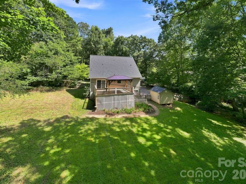 505 Pole Creasman Road, Asheville, NC 28806.  MLS# CAR4420209, YatesRealty ID 48362. 